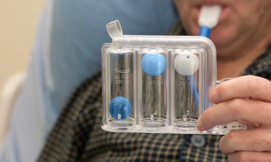 The TRI-BALL® respiratory exerciser from Intersurgical